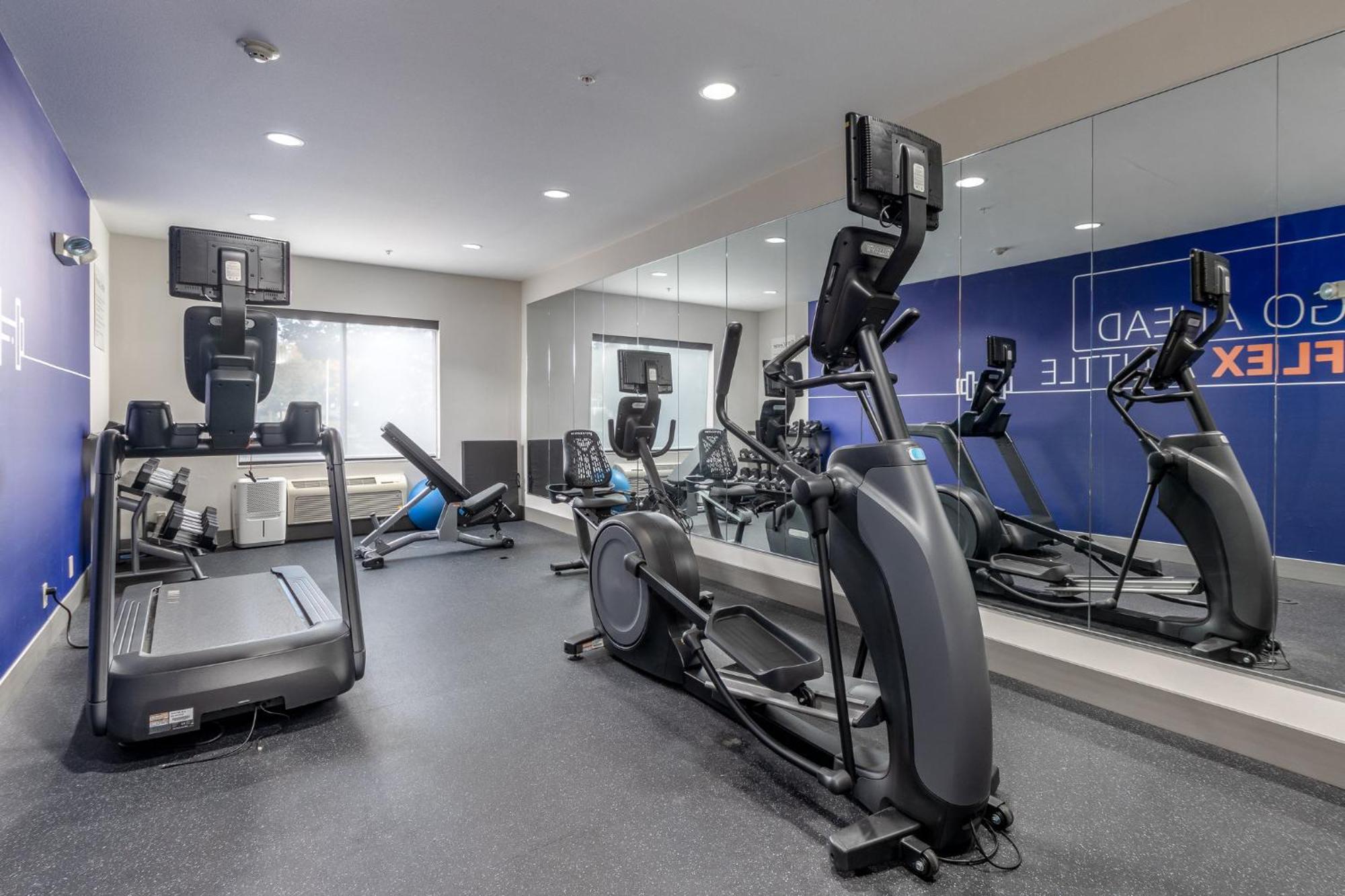 Holiday Inn Express Hotel & Suites Vancouver Mall-Portland Area By Ihg Екстериор снимка